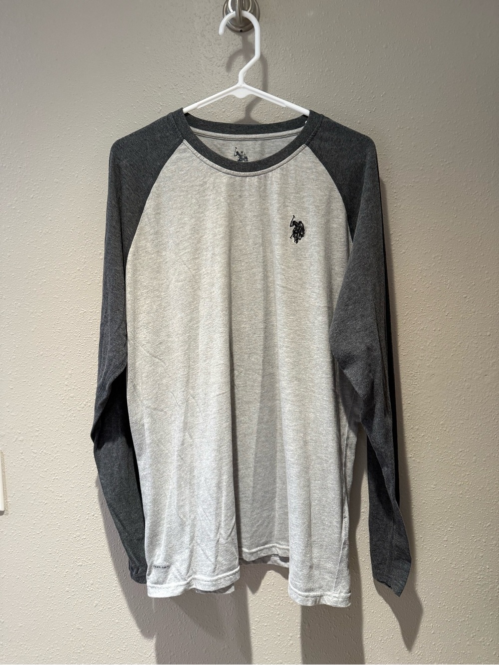 US Polo Assn Mens Grey Two Tone Raglan Sleeve Thermal Shirt Embroidered Logo Lar